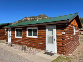 Cozy cabin #5 at Aspen Ridge Cabins